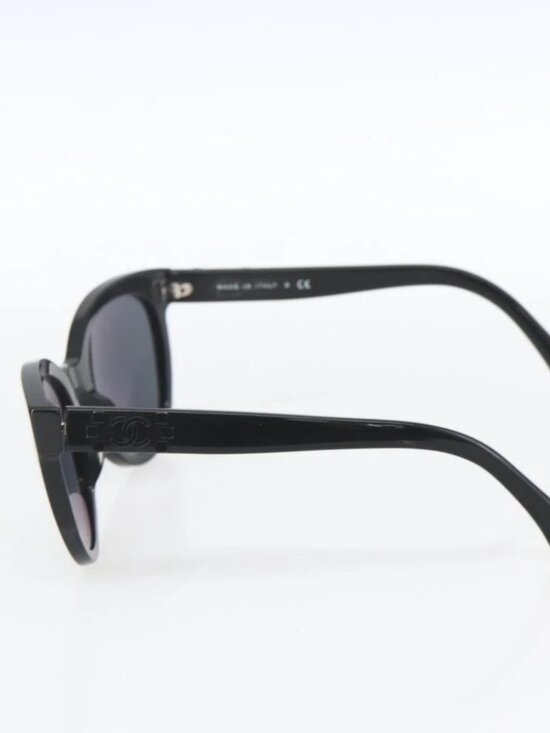 CHANEL Sunglasses plastic Black CC main image 10